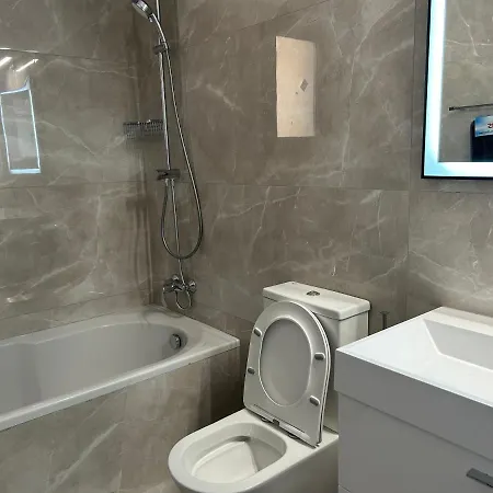 Beautiful Modern 2-bedroom In * 库克里亚