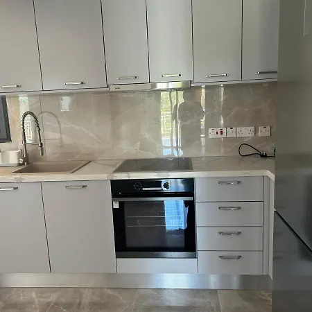 Beautiful Modern 2-bedroom In *